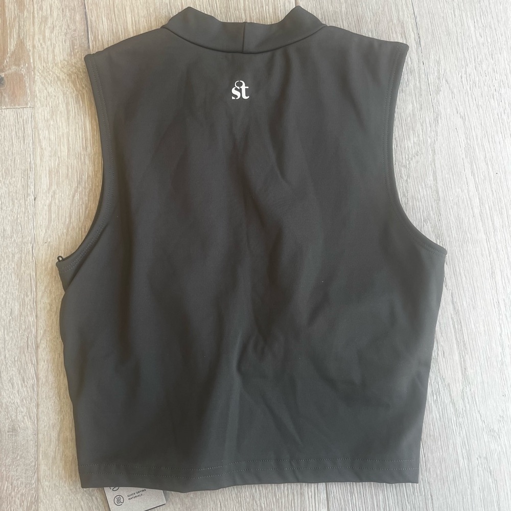 NWT Strut This workout crop mock neck tank - olive - size small - Picture 4 of 6